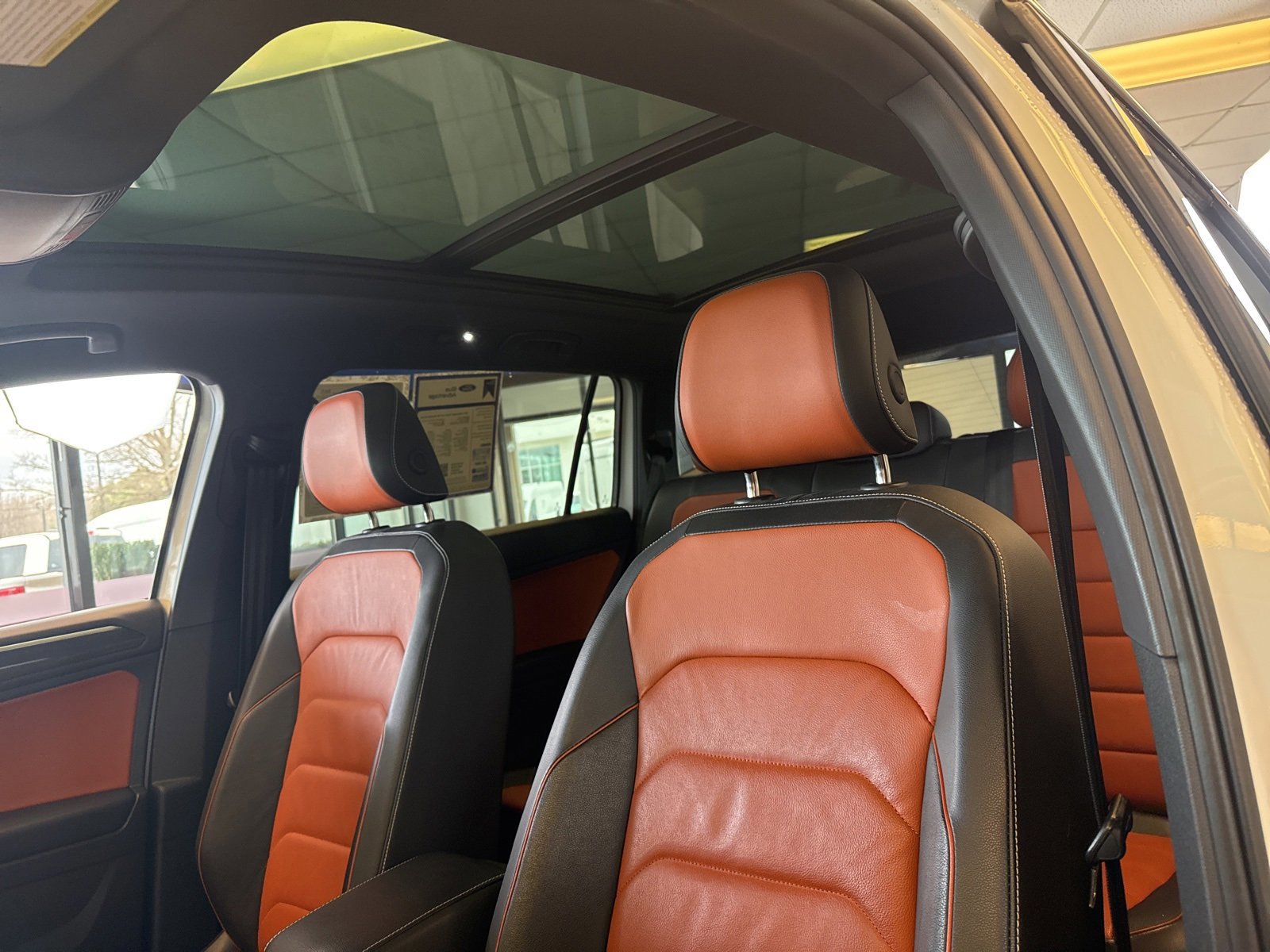 Used 2021 Volkswagen Tiguan SEL Premium R-Line image 18