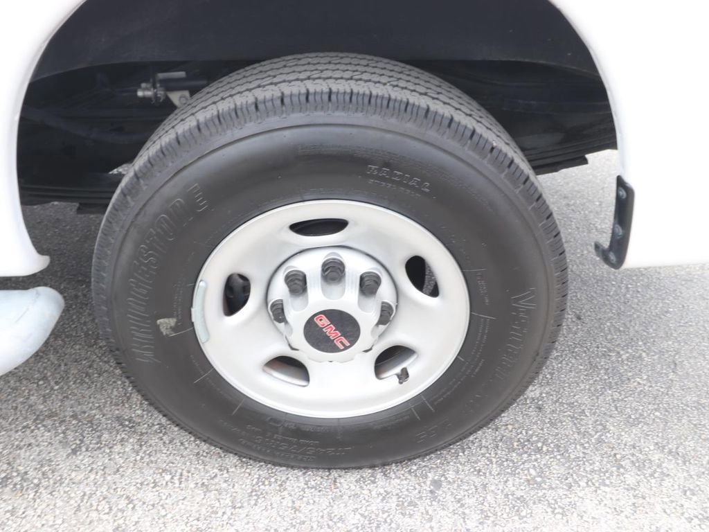 Used 2024 GMC Savana 2500 w/ Driver Convenience Package image 22