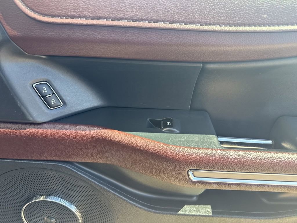 Certified 2024 Ford Expedition Limited image 35