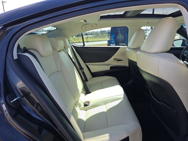 Used 2022 Lexus ES 350 w/ Premium Package image 19