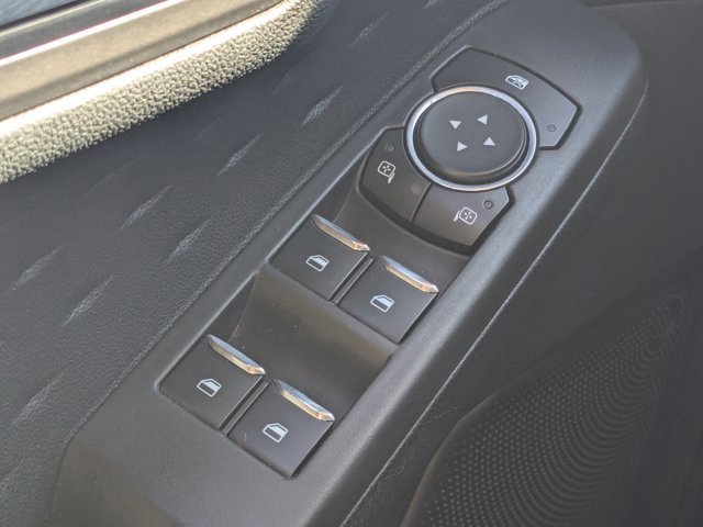 Certified 2020 Ford Escape SE image 25