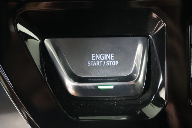 Used 2023 GMC Sierra 1500 Denali w/ Technology Package AWD/4WD image 18