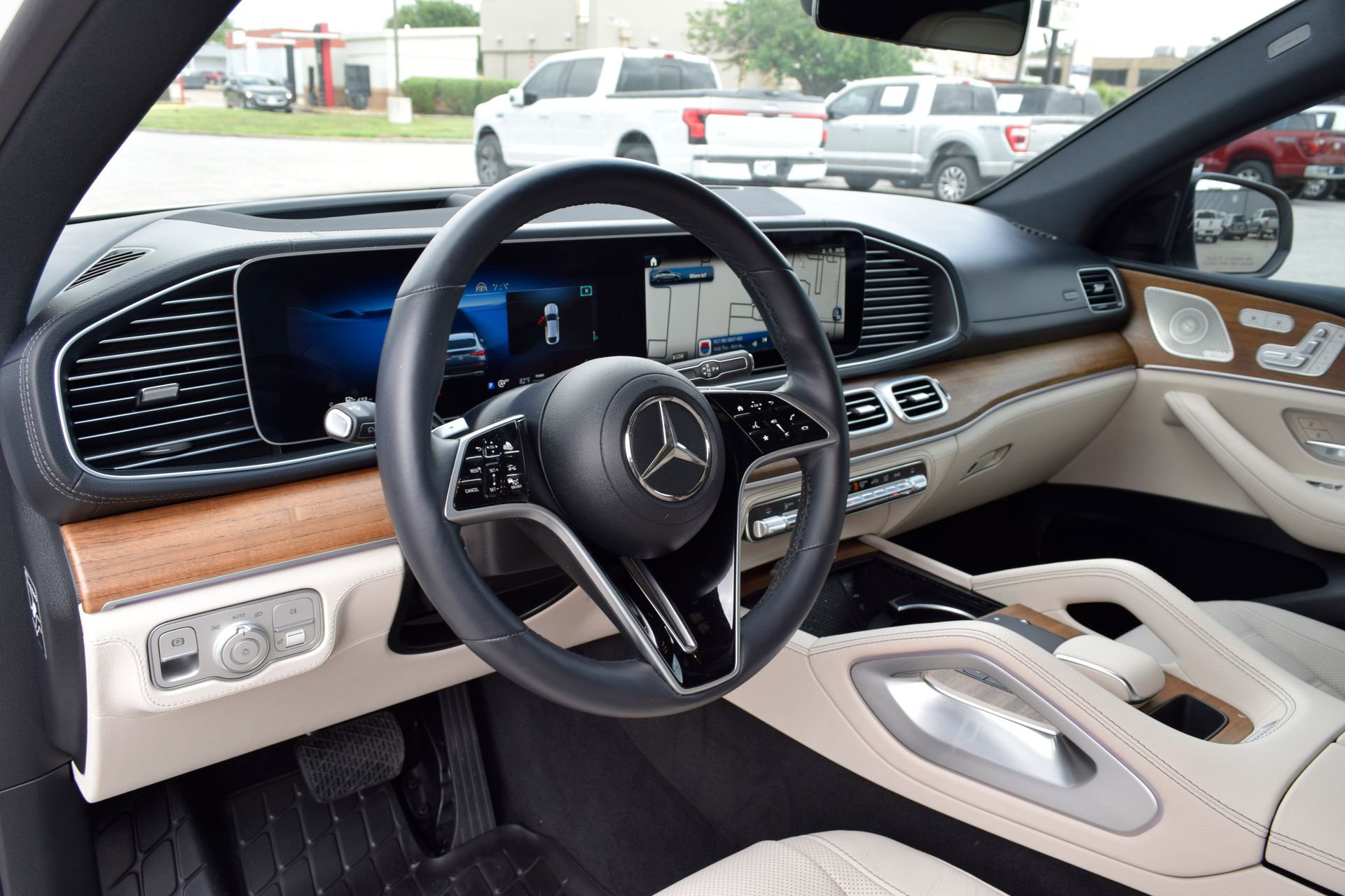 Used 2025 Mercedes-Benz GLE 450 4MATIC Coupe image 17