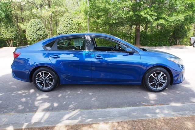 Used 2024 Kia Forte LXS w/ LXS Technology Package FWD image 8