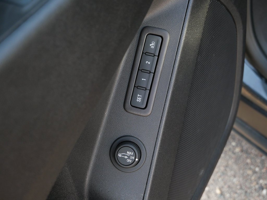 Used 2021 Chevrolet Equinox LT AWD/4WD image 22