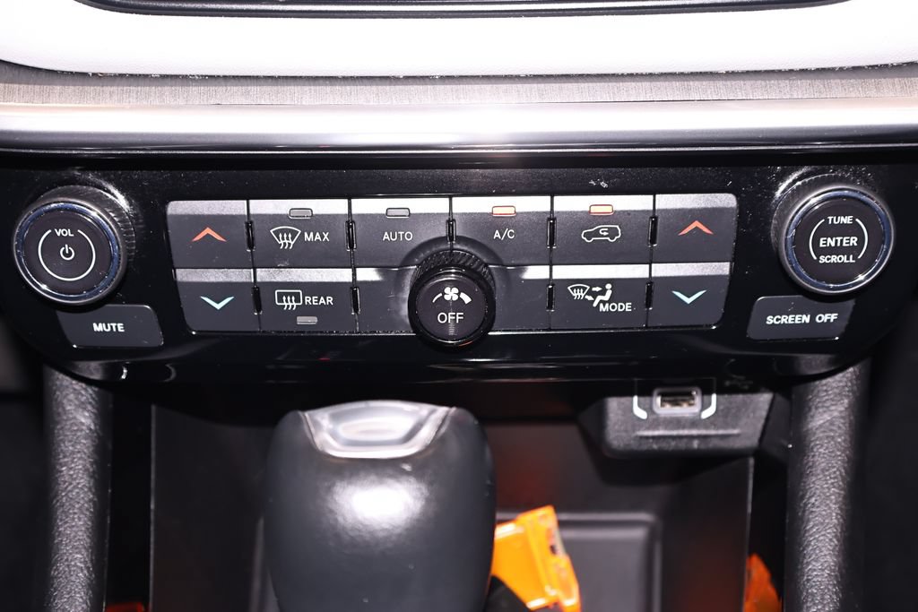 Used 2023 Jeep Compass Limited AWD/4WD image 29