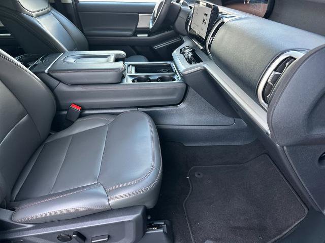Certified 2025 Ford Expedition Active AWD/4WD image 15