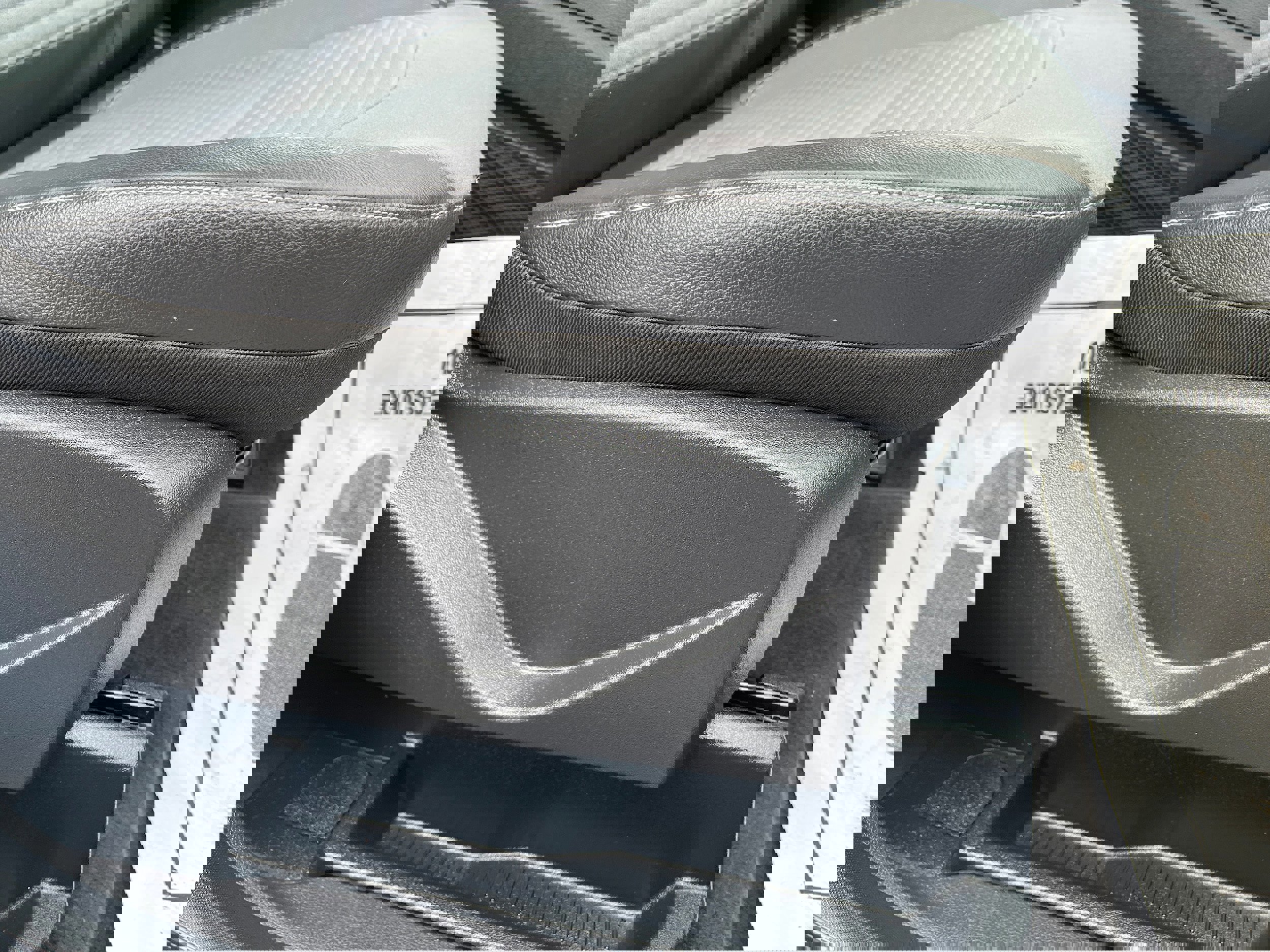 Certified 2018 Ford Escape SE w/ Ford Safe & Smart Package image 17