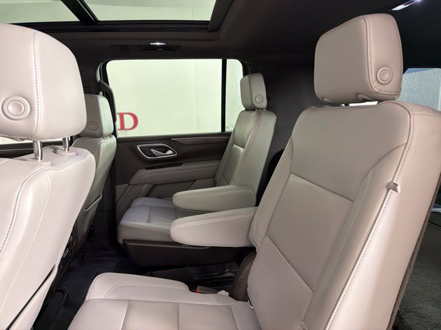 Used 2021 Chevrolet Suburban LT w/ LT Signature Package RWD image 29