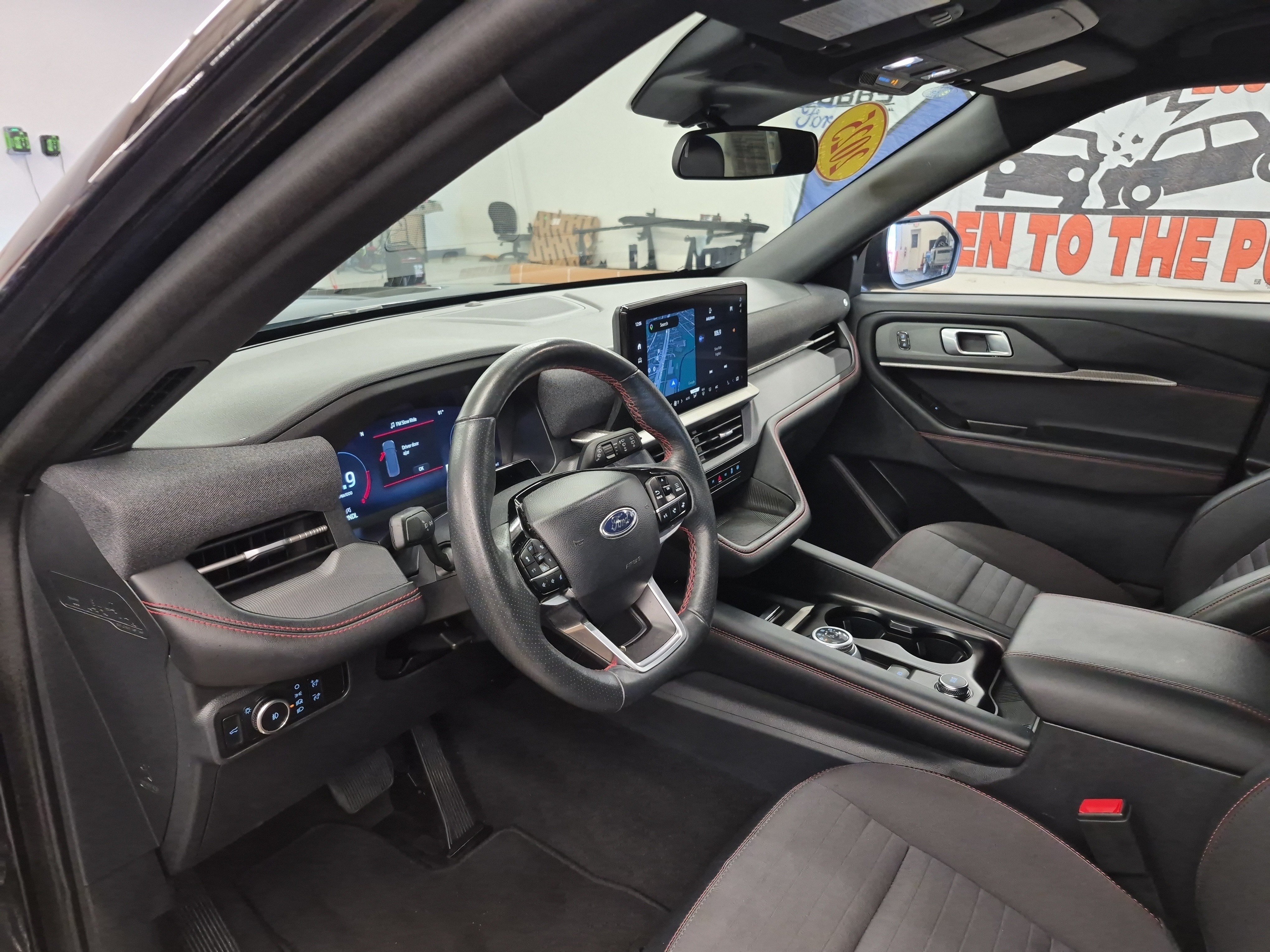 Certified 2025 Ford Explorer ST-Line w/ ST-Line Street Pack AWD/4WD image 13