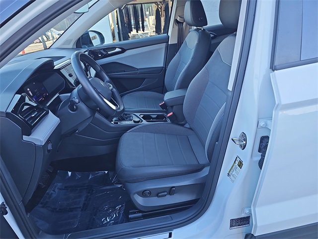 Used 2024 Volkswagen Taos SE image 15