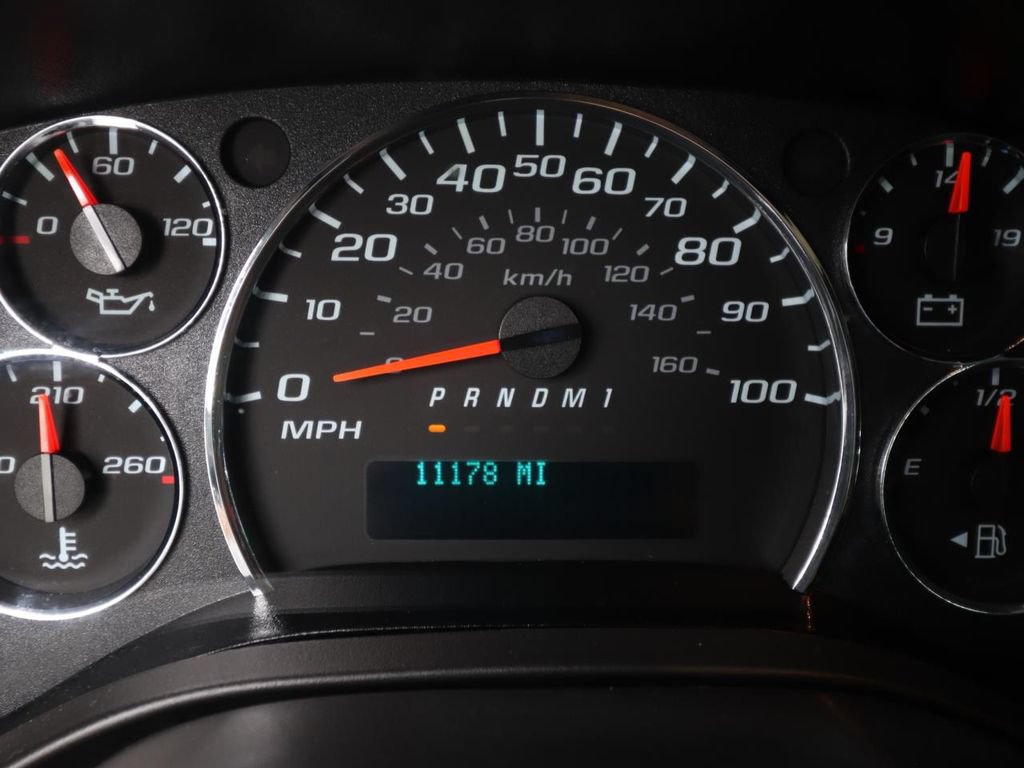 Used 2024 Chevrolet Express 2500 w/ Driver Convenience Package RWD image 20