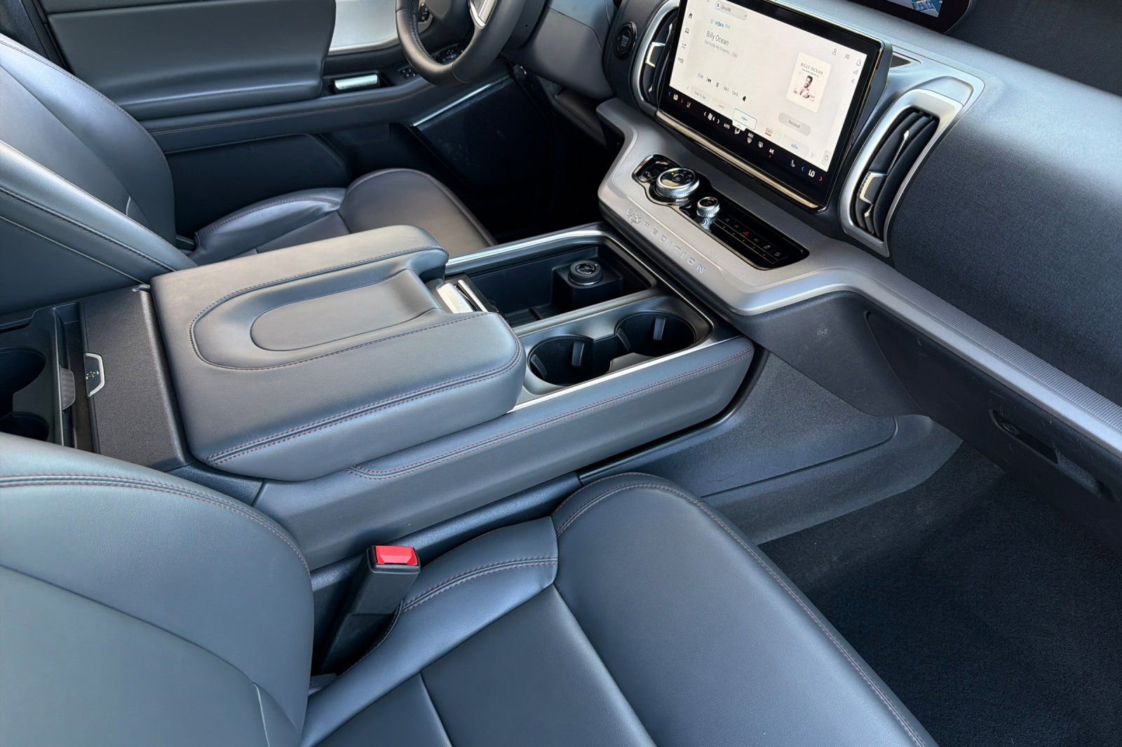 Certified 2025 Ford Expedition Active AWD/4WD image 19