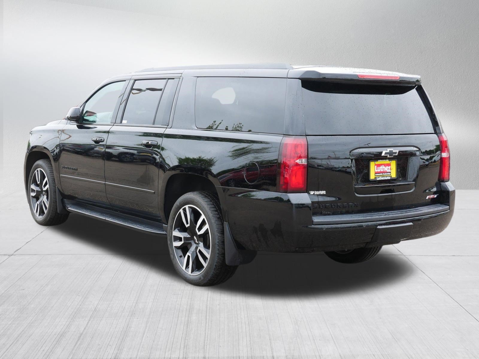 Used 2020 Chevrolet Suburban Premier AWD/4WD image 5