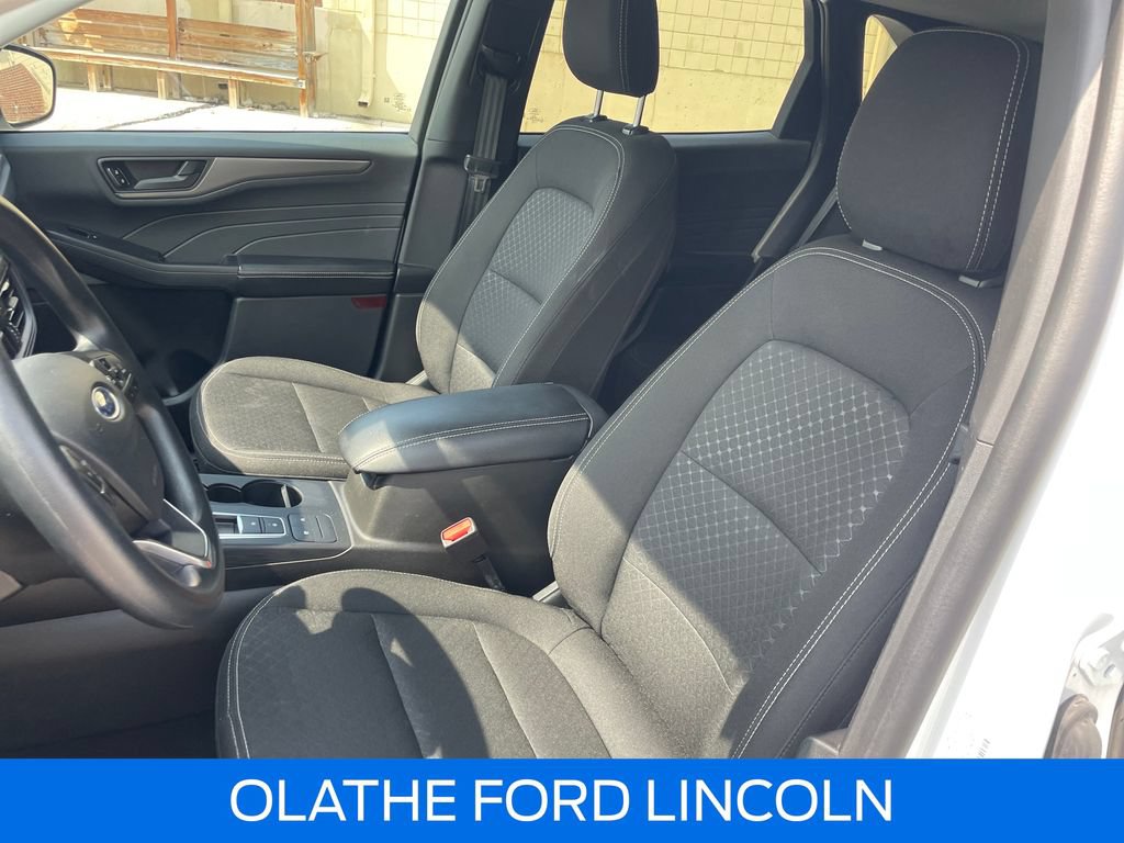 Certified 2025 Ford Escape Active AWD/4WD image 12