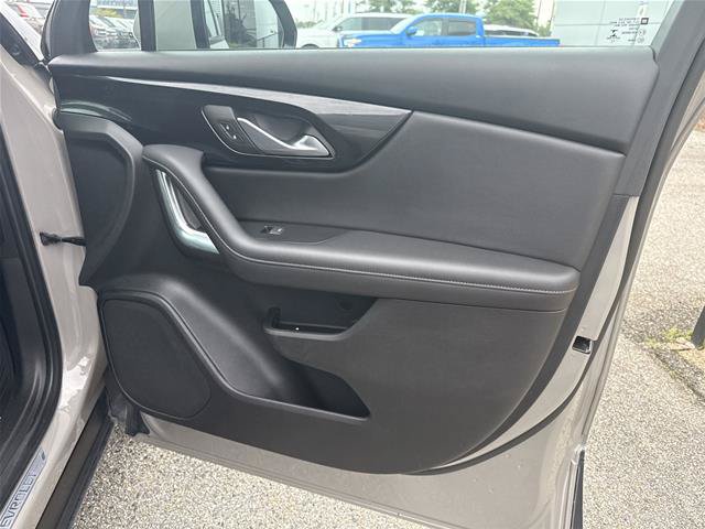 Used 2022 Chevrolet Blazer Premier FWD image 20