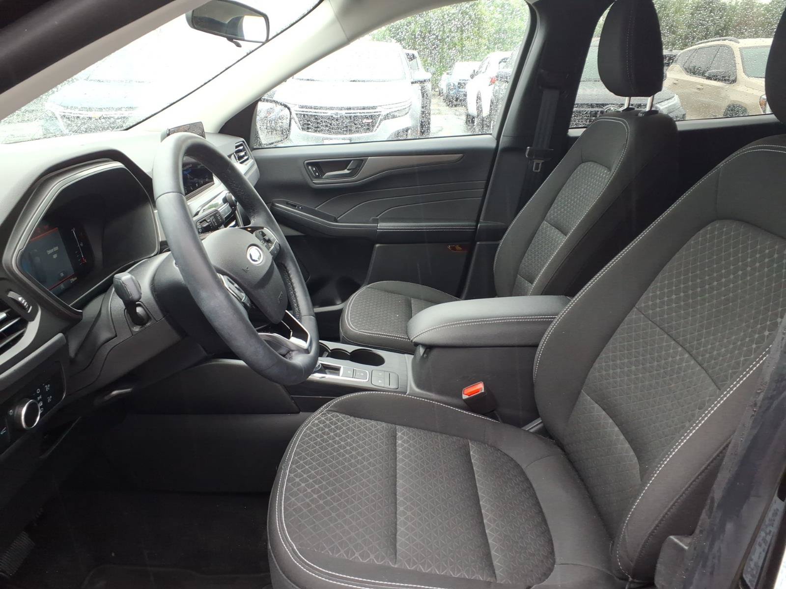 Certified 2024 Ford Escape Active AWD/4WD image 25