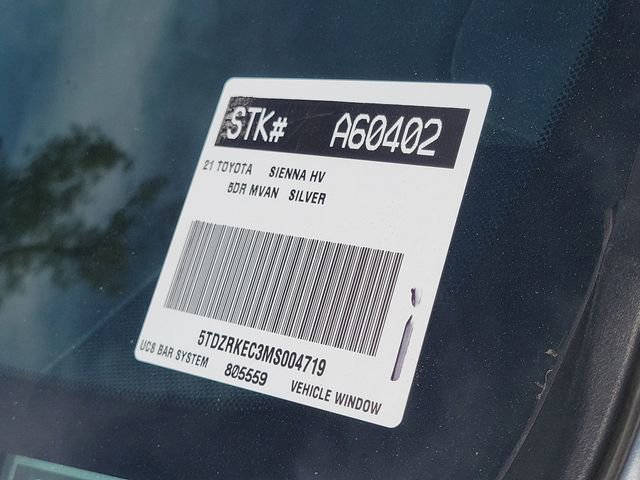 Used 2021 Toyota Sienna Limited FWD image 31