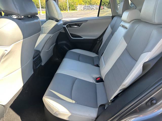 Used 2023 Toyota RAV4 Limited AWD/4WD image 31