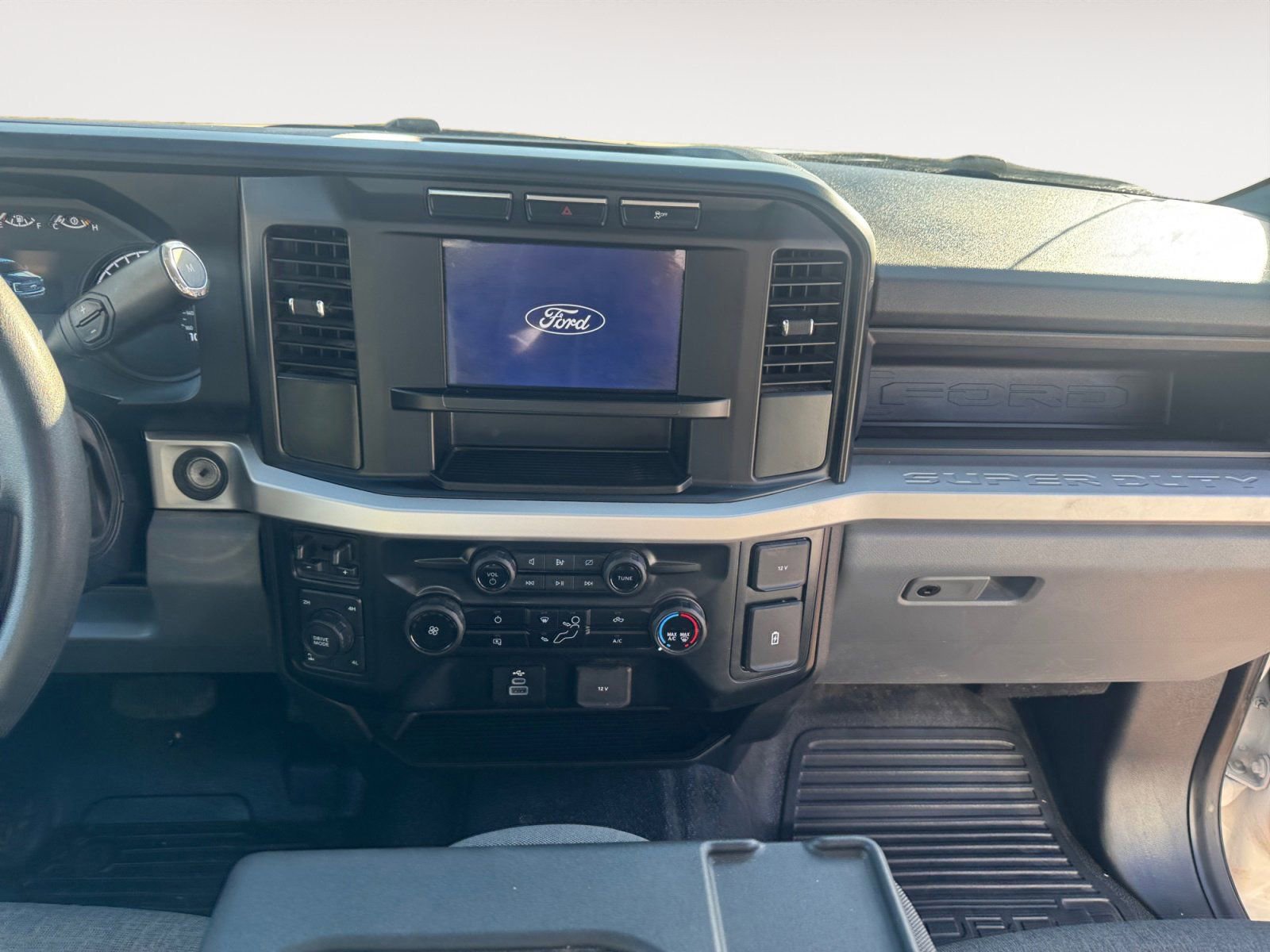 Certified 2024 Ford F250 XL w/ XL Chrome Package image 11