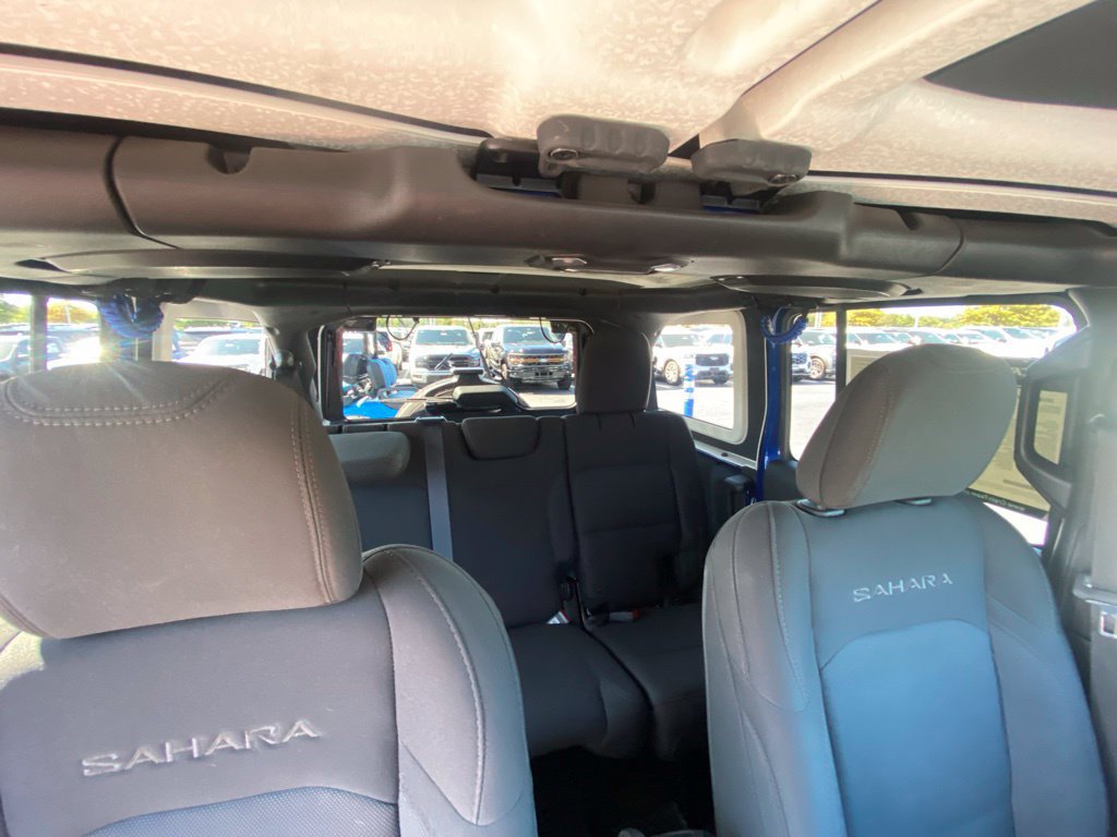 Used 2018 Jeep Wrangler Unlimited Sahara AWD/4WD image 28
