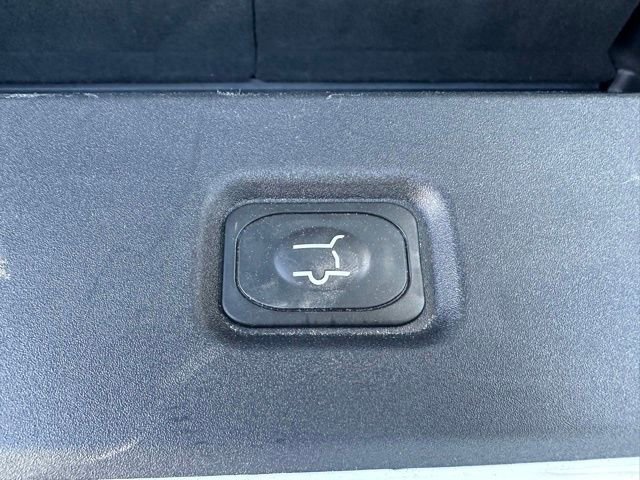 Certified 2025 Ford Expedition Platinum image 40