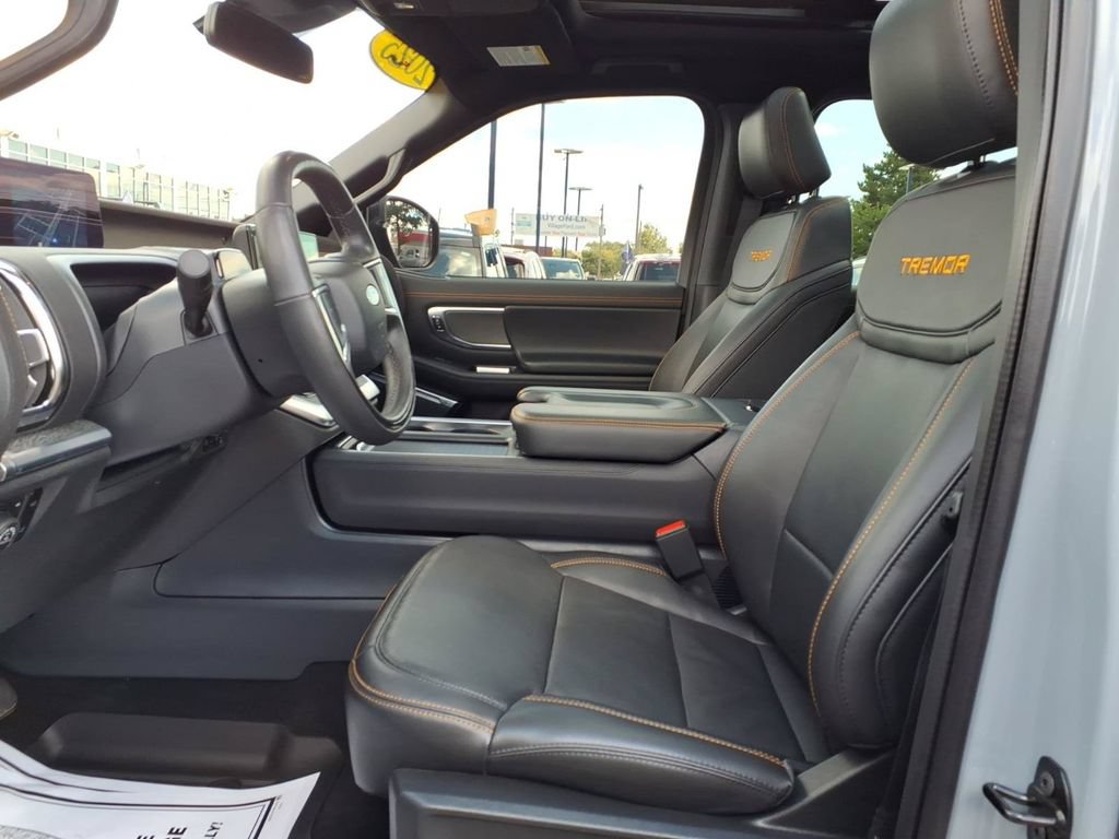 Certified 2025 Ford Expedition Tremor AWD/4WD image 16