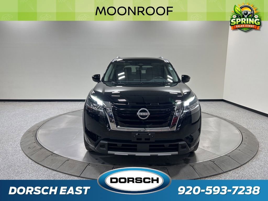 Used 2024 Nissan Pathfinder Platinum image 8