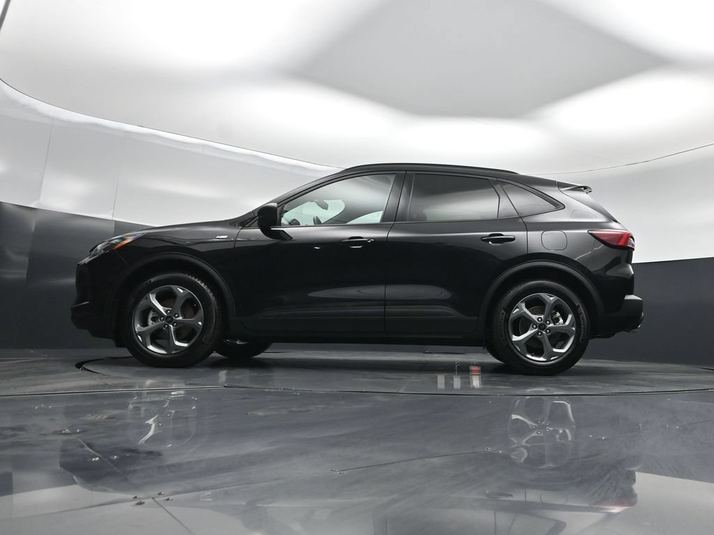 Certified 2025 Ford Escape ST-Line FWD image 8