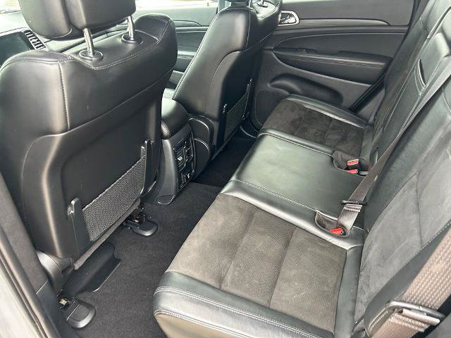 Used 2020 Jeep Grand Cherokee Altitude AWD/4WD image 12