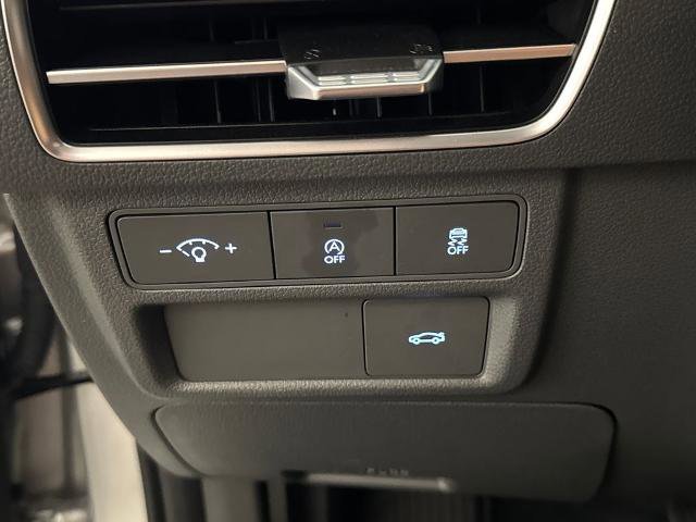 Used 2026 Hyundai Sonata SE FWD image 13