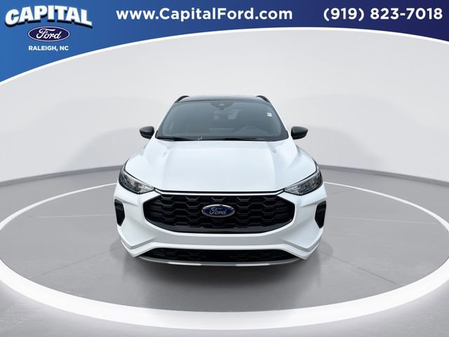 Certified 2023 Ford Escape ST-Line w/ Tech Pack #1 image 9