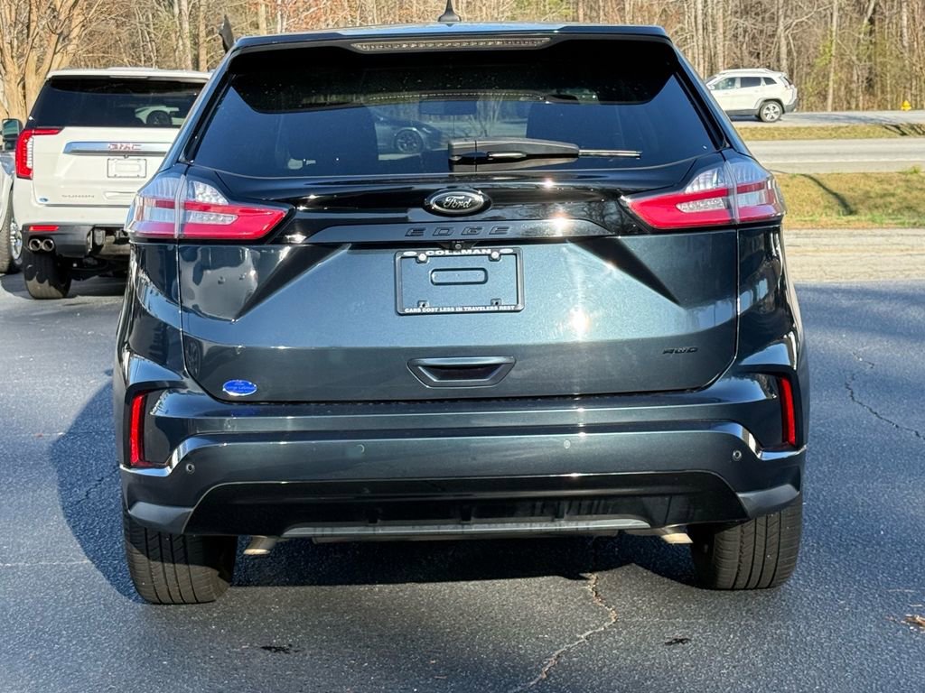 Certified 2022 Ford Edge SE w/ Black Appearance Package image 5
