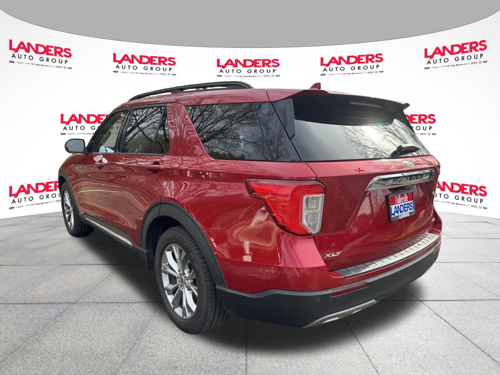 Certified 2020 Ford Explorer XLT w/ Equipment Group 202A image 3