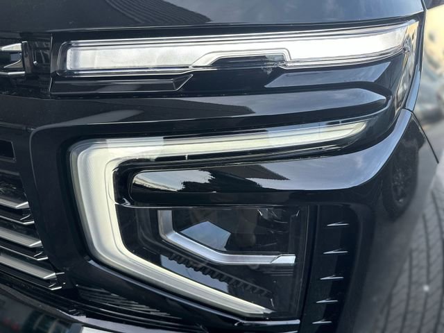 Used 2025 Chevrolet Tahoe High Country image 9