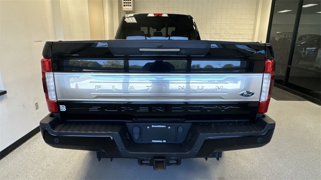 Certified 2017 Ford F350 Platinum w/ Platinum Ultimate Package image 5