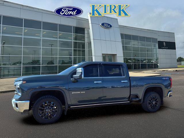 Used 2025 Chevrolet Silverado 2500 LTZ w/ LTZ Premium Package image 2