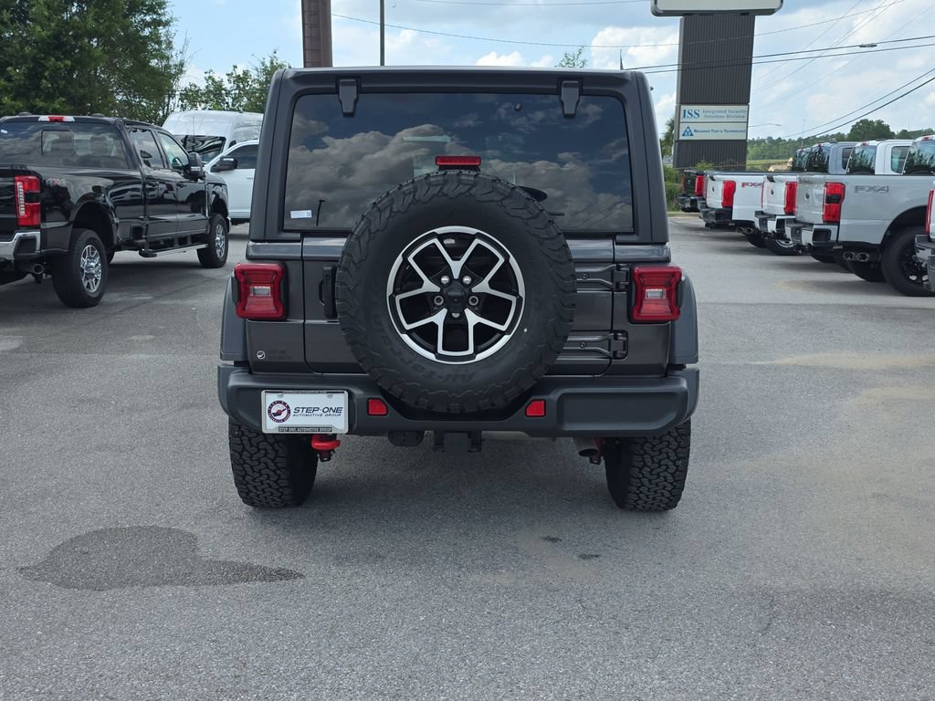 Used 2024 Jeep Wrangler Unlimited Rubicon w/ Technology Group AWD/4WD image 6