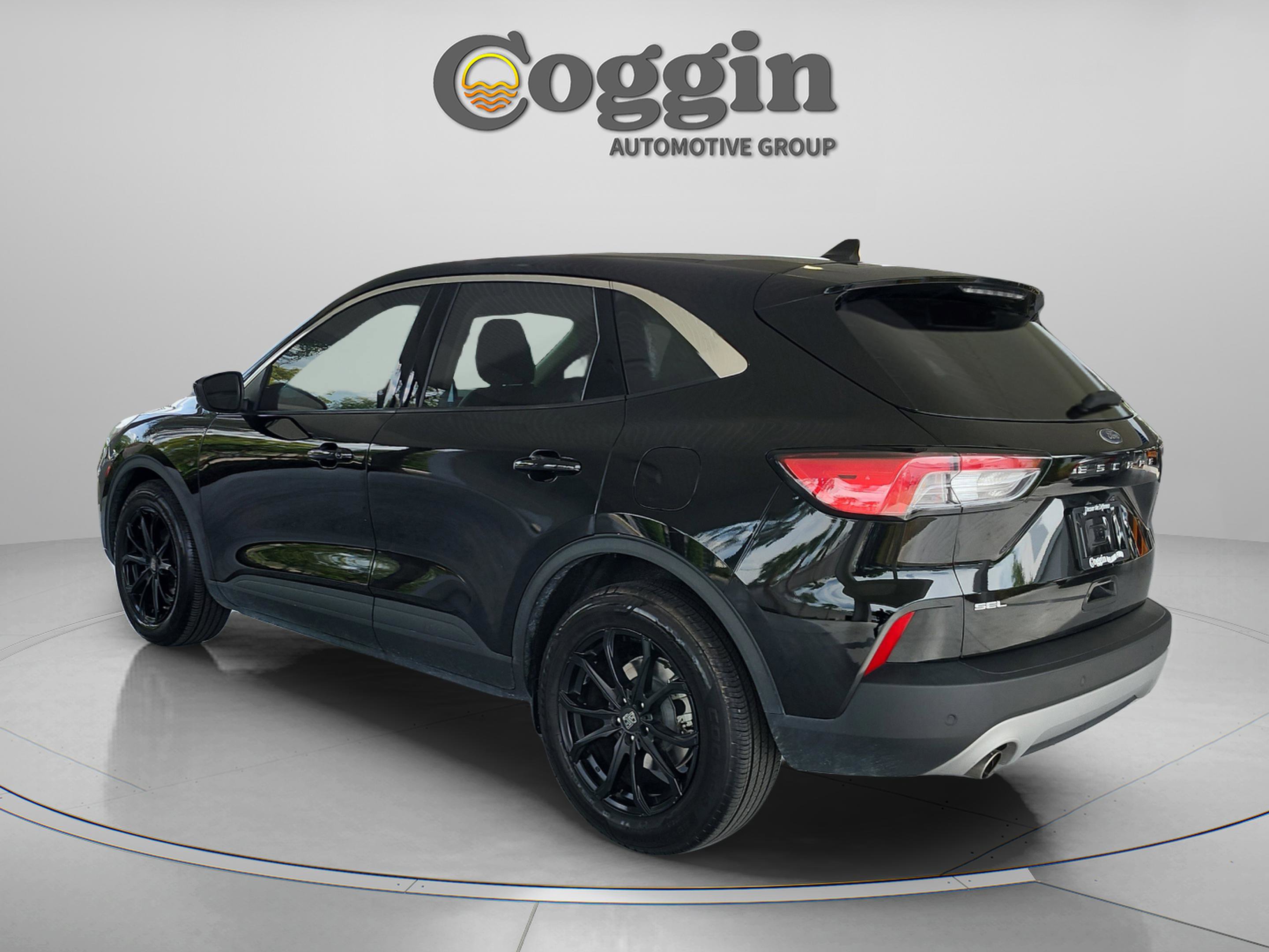 Certified 2022 Ford Escape SEL w/ Technology Package FWD image 3