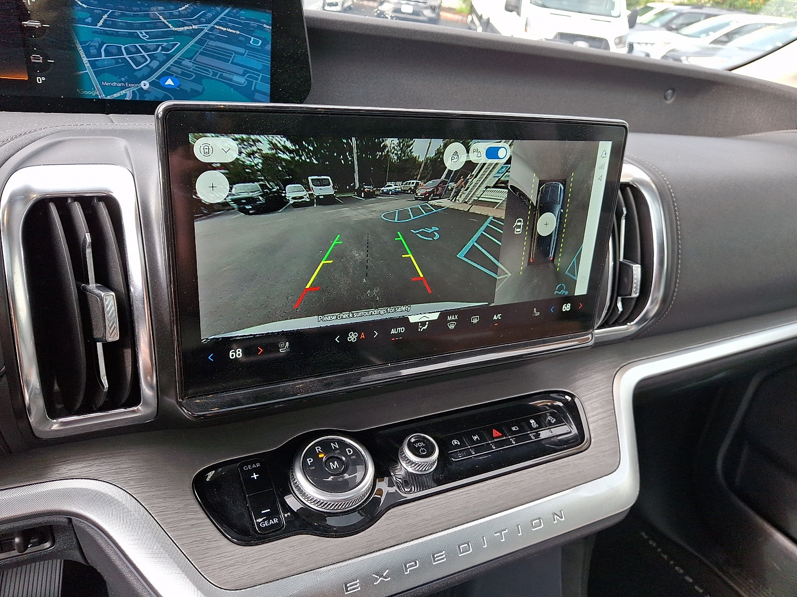 Certified 2025 Ford Expedition Platinum AWD/4WD image 20