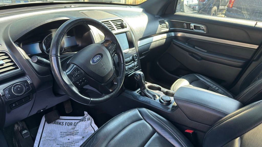 Certified 2019 Ford Explorer XLT w/ Equipment Group 201A AWD/4WD image 9