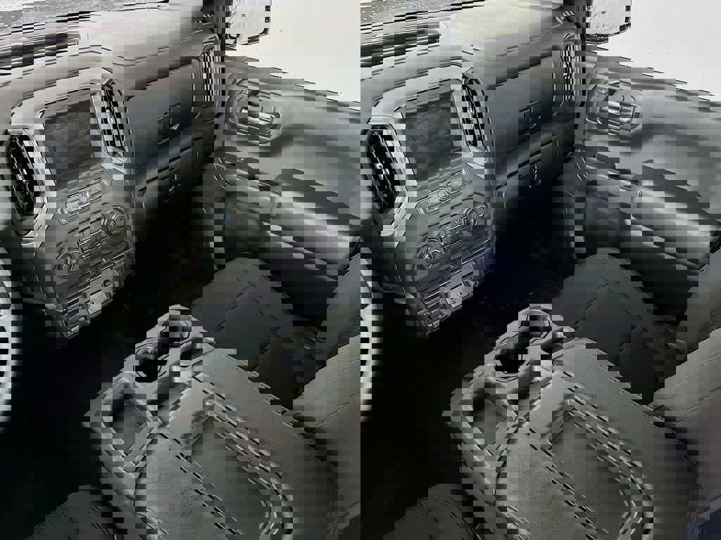 Used 2019 Chevrolet Silverado 1500 Custom image 11