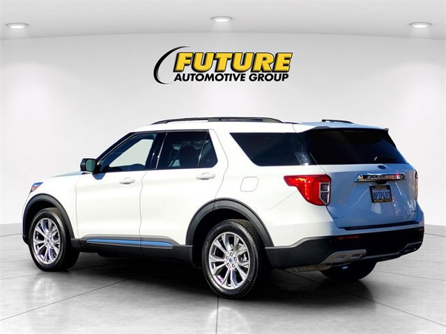 Certified 2022 Ford Explorer XLT w/ Equipment Group 202A image 3