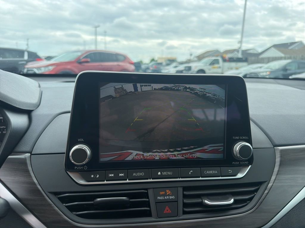 Used 2025 Nissan Altima 2.5 SV FWD image 28