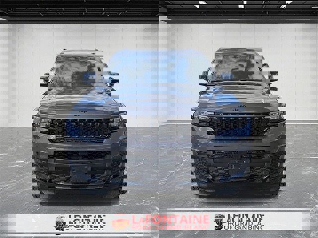 Used 2024 Jeep Grand Cherokee L Altitude image 8