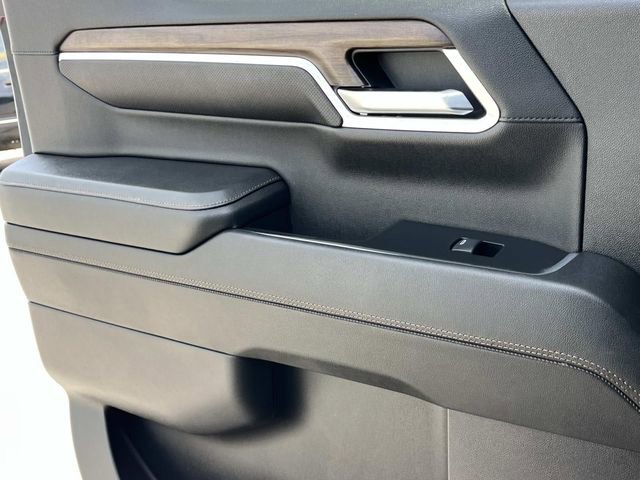 Used 2024 Chevrolet Silverado 1500 High Country w/ High Country Premium Package image 19