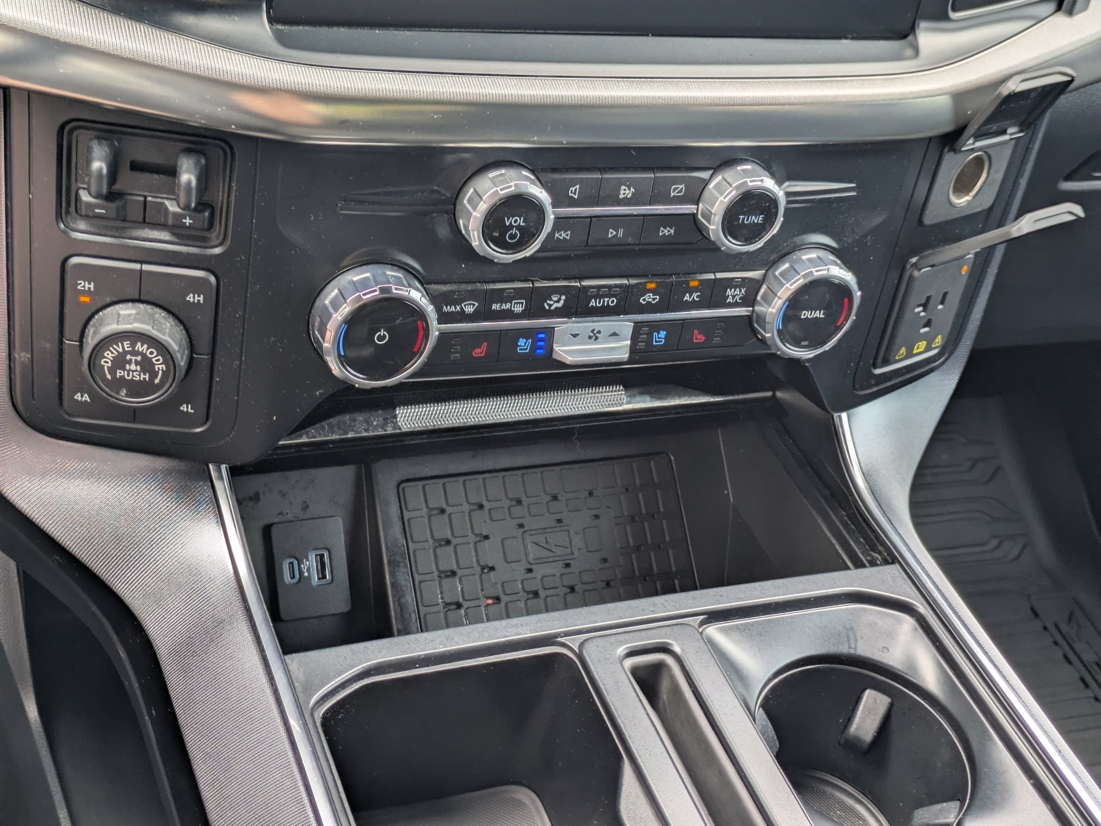 Certified 2023 Ford F150 Raptor w/ Raptor 37 Performance Package AWD/4WD image 23