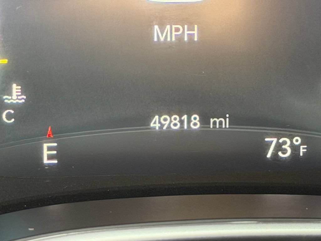 Used 2025 Chrysler Pacifica Select FWD image 4