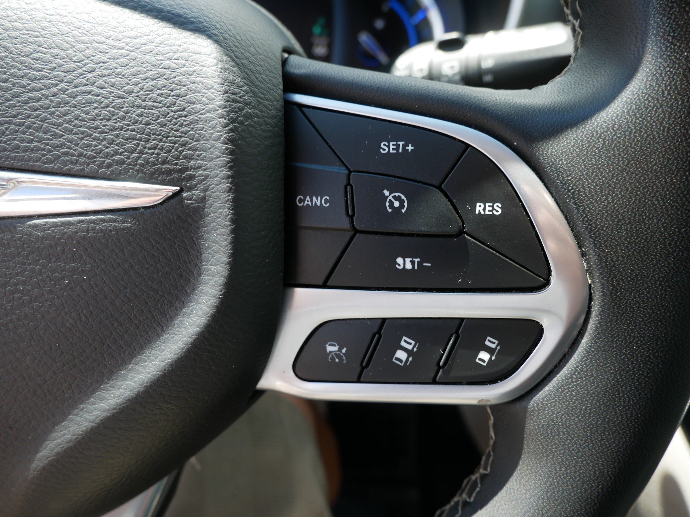 Used 2022 Chrysler Pacifica Touring-L FWD image 29