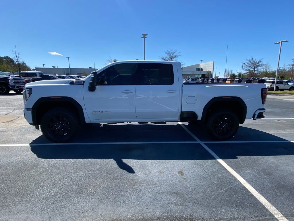 Used 2024 GMC Sierra 2500 AT4 w/ AT4 Preferred Package image 2
